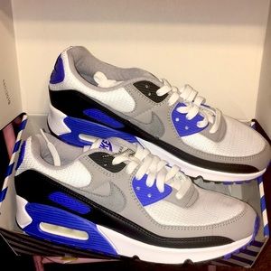 Air Max 90. White/Grey. Men’s 8.5 or Wmns 10